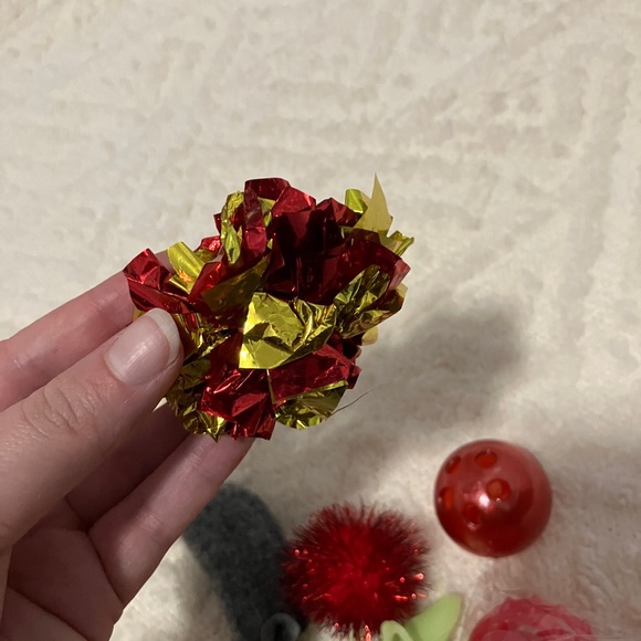 Lot of unused cat toys - Picture 2 of 10